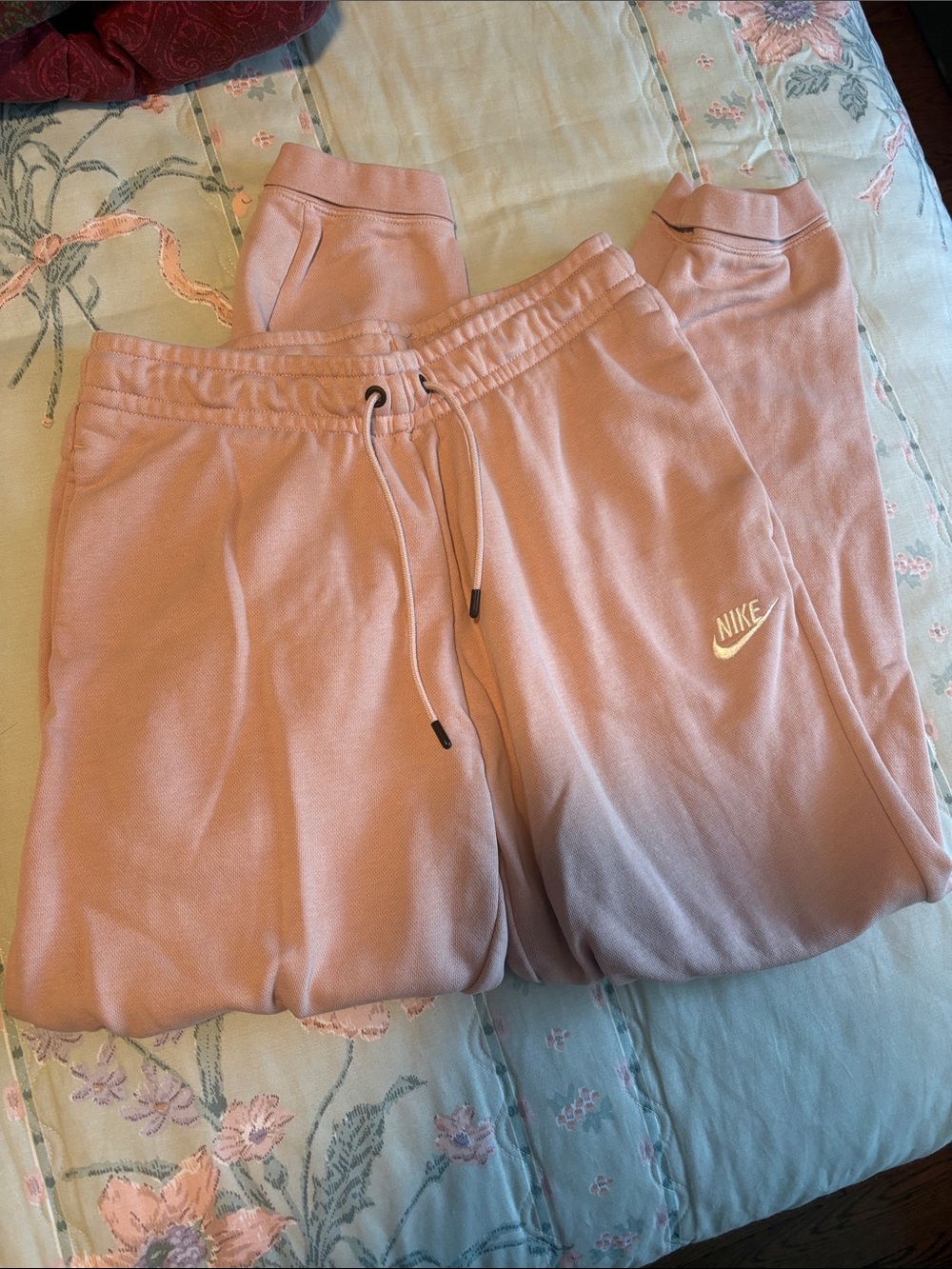 Nike light pink sweat pants - Picture 2 of 5